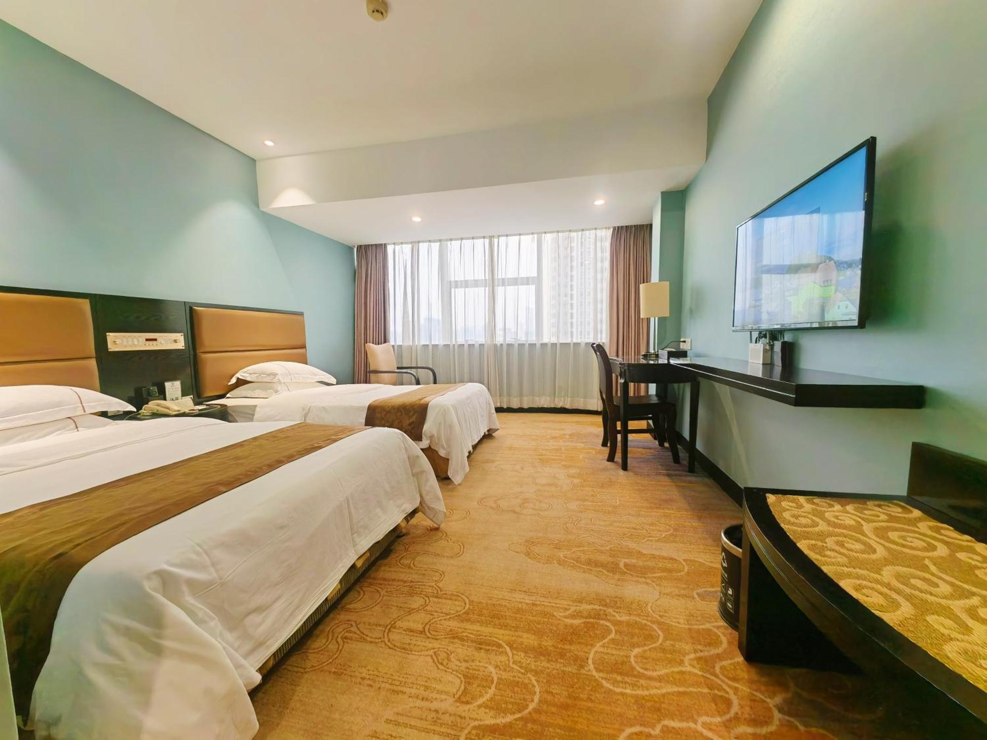 Skyline Plaza Hotel Canton Esterno foto