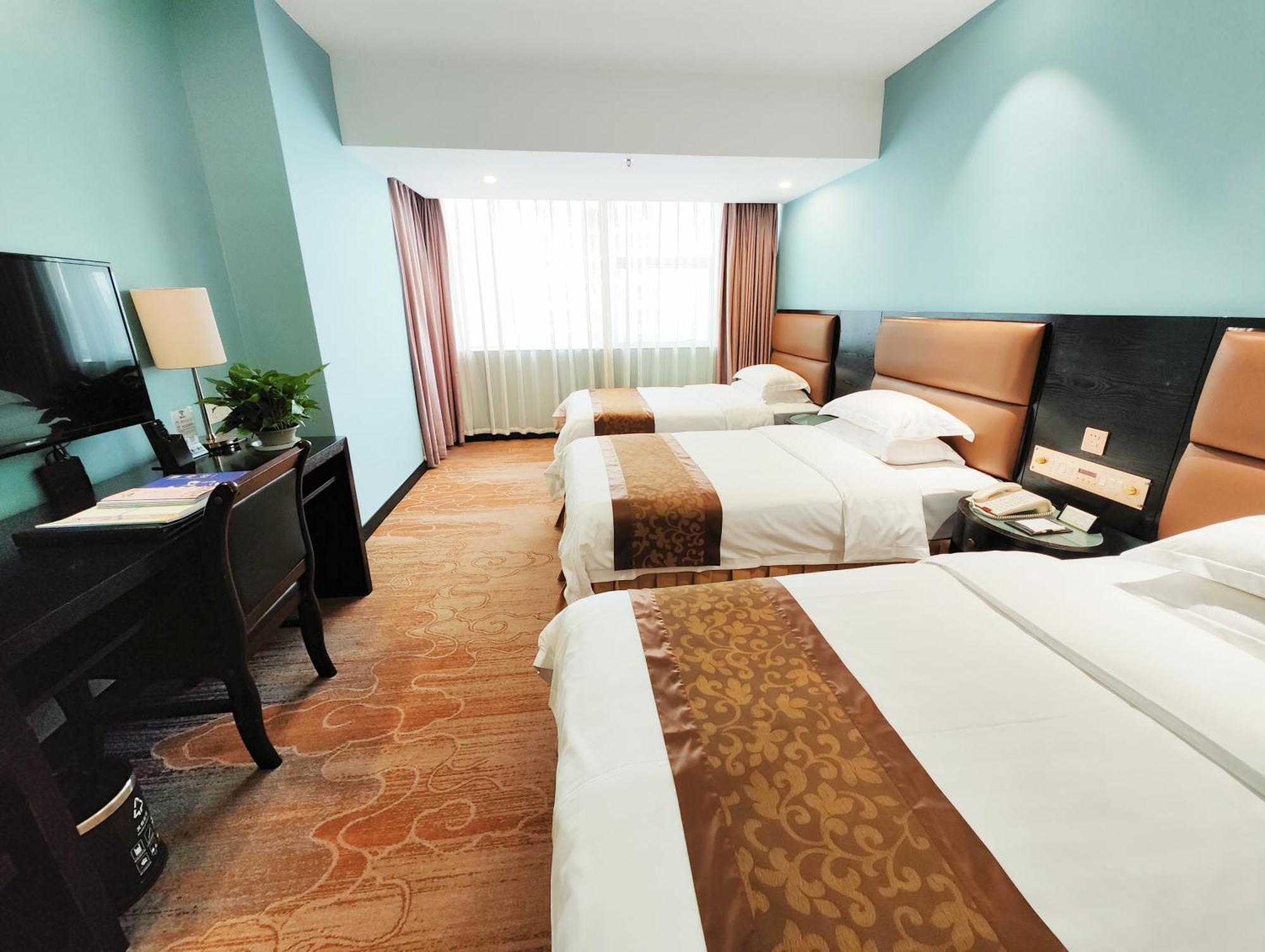 Skyline Plaza Hotel Canton Esterno foto