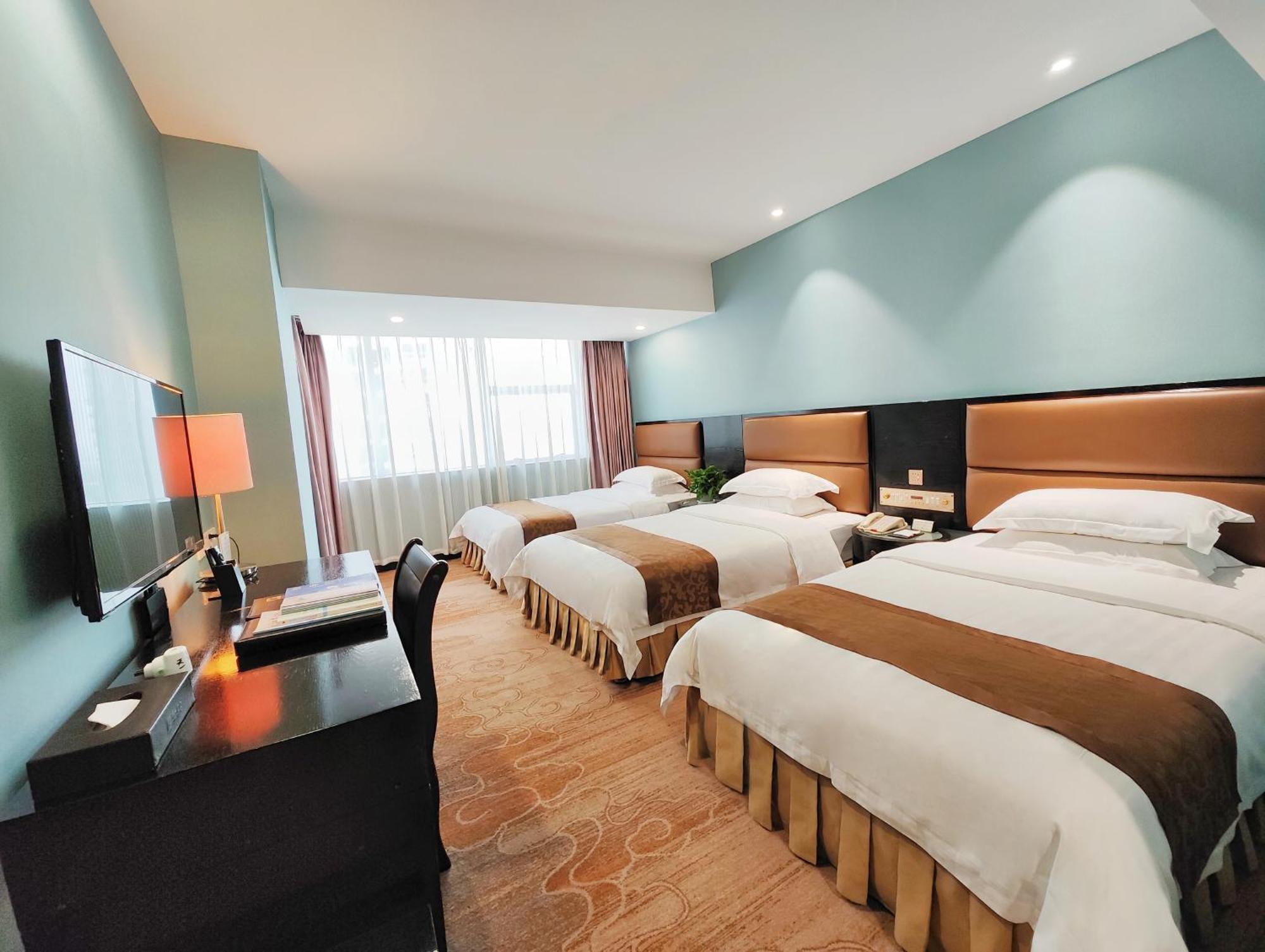 Skyline Plaza Hotel Canton Esterno foto